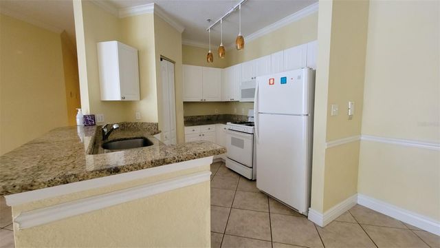 2713 VIA MURANO 221, Clearwater, FL 33764