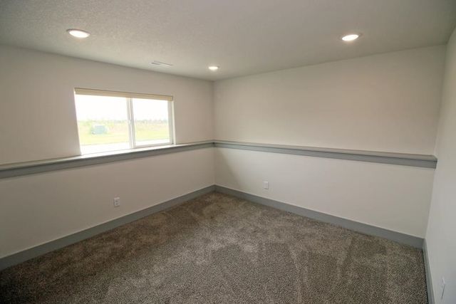 8641 E Cherrywood Ct, Bel Aire, KS 67226