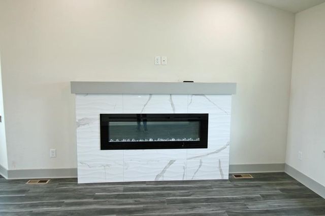 8641 E Cherrywood Ct, Bel Aire, KS 67226