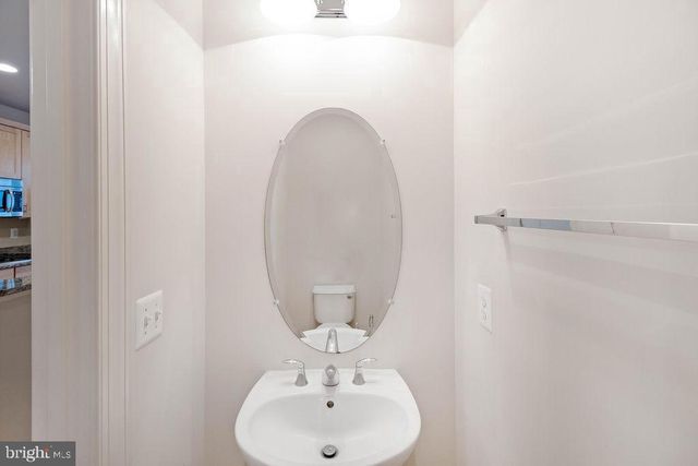 3347 KEMPER RD, Arlington, VA 22206