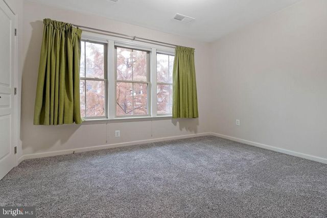 3347 KEMPER RD, Arlington, VA 22206