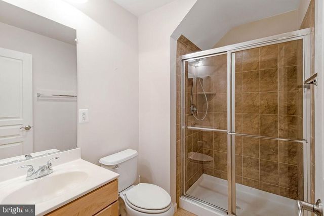 3347 KEMPER RD, Arlington, VA 22206