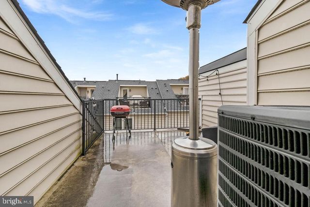 3347 KEMPER RD, Arlington, VA 22206