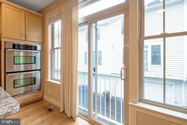 3347 KEMPER RD, Arlington, VA 22206