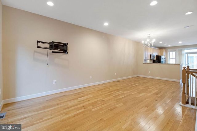 3347 KEMPER RD, Arlington, VA 22206