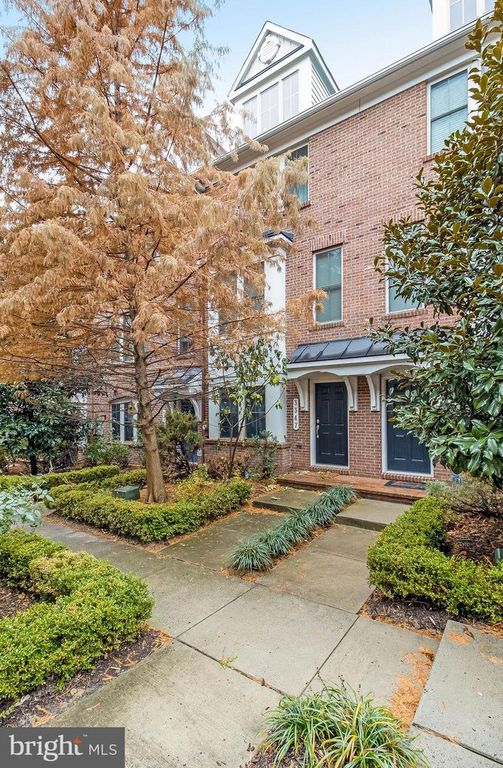 3347 KEMPER RD, Arlington, VA 22206
