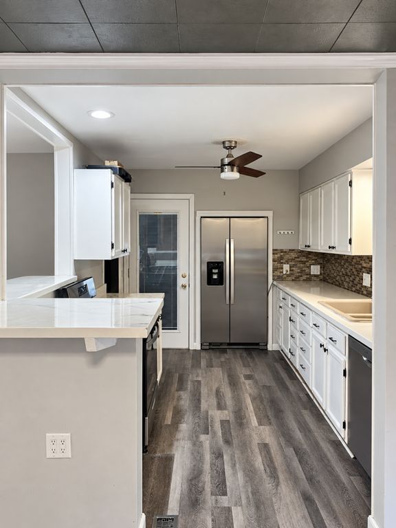 7516 Arthur Street NE, Fridley, MN 55432 — exterior
