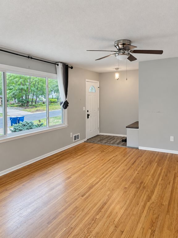 7516 Arthur Street NE, Fridley, MN 55432 — photo 4