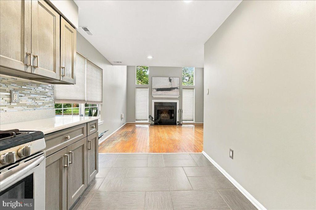 64 WINCHESTER DR, HIGHTSTOWN, NJ 08520 — photo 5