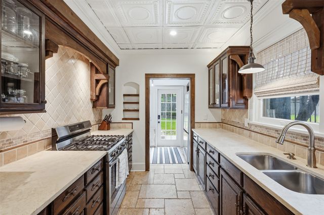 2005 Park Place Avenue, Fort Worth, TX 76110