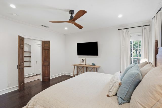 2005 Park Place Avenue, Fort Worth, TX 76110