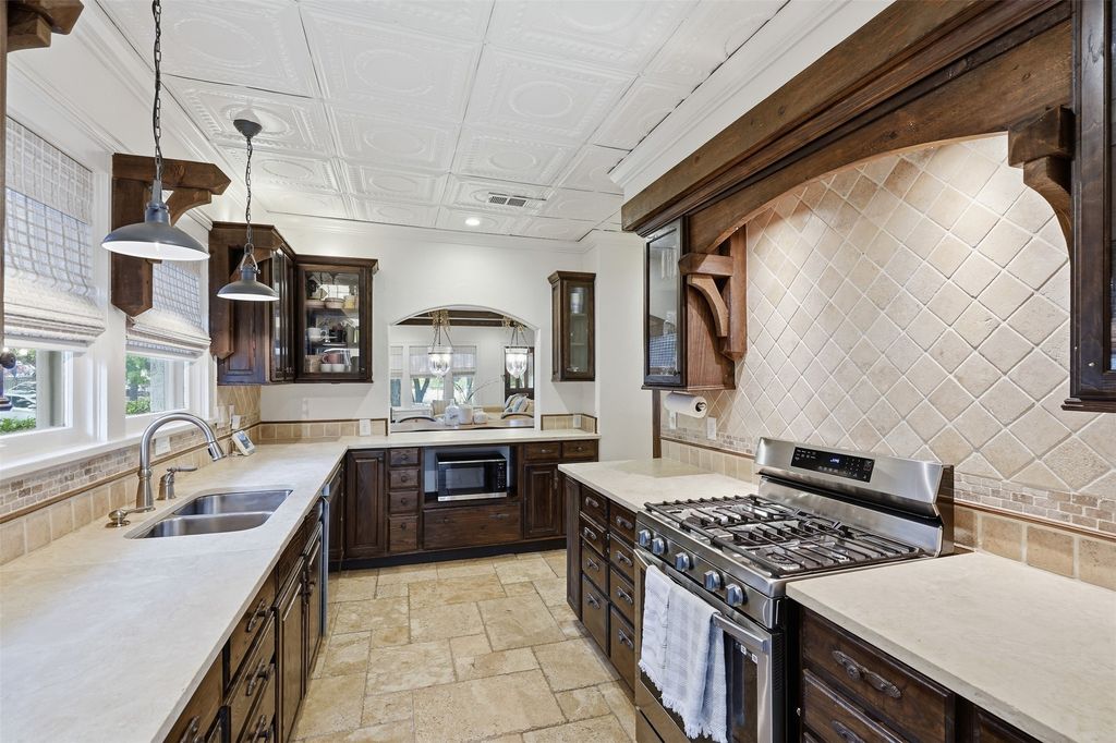 2005 Park Place Avenue, Fort Worth, TX 76110 — photo 4