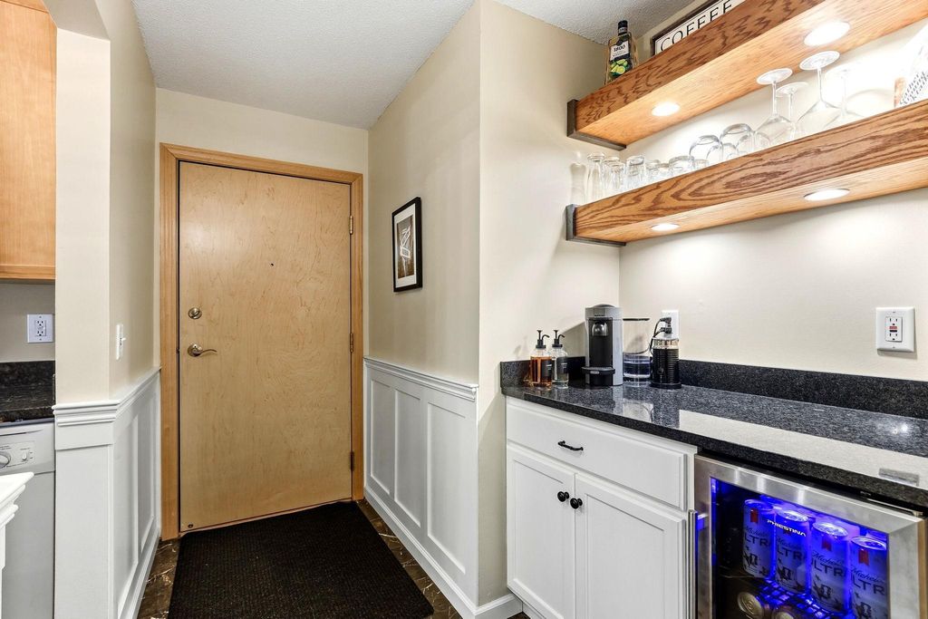 4412 Cedar Lake Road S 3, Saint Louis Park, MN 55416 — photo 3