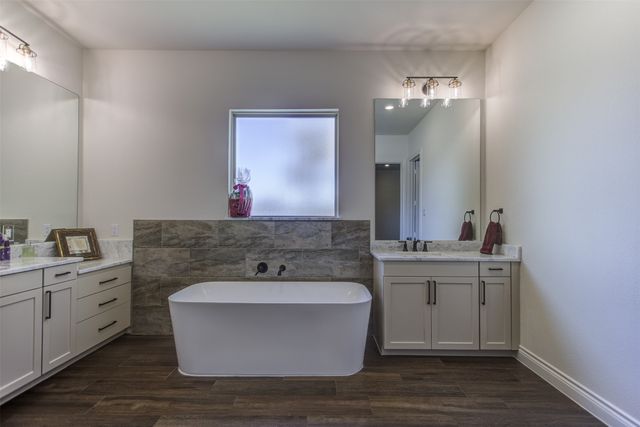 704 Hayden Way, Aledo, TX 76008