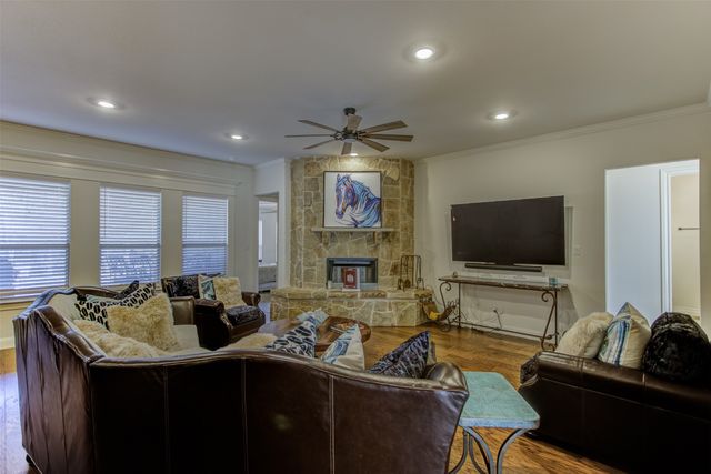 704 Hayden Way, Aledo, TX 76008