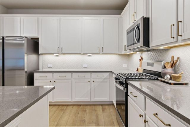 8130 Red Shiner Way, Fulshear, TX 77441