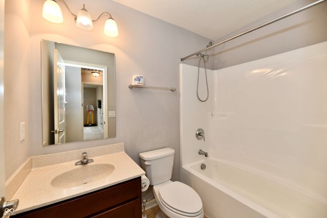 9653 Calamus Drive, Noblesville, IN 46060