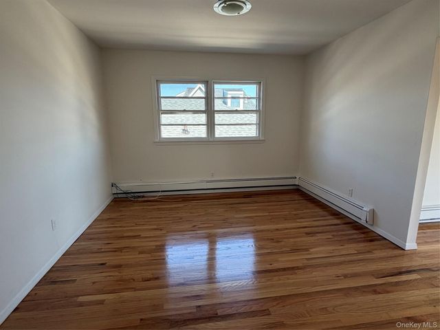 561 E Olive Street Upstairs, Long Beach, NY 11561