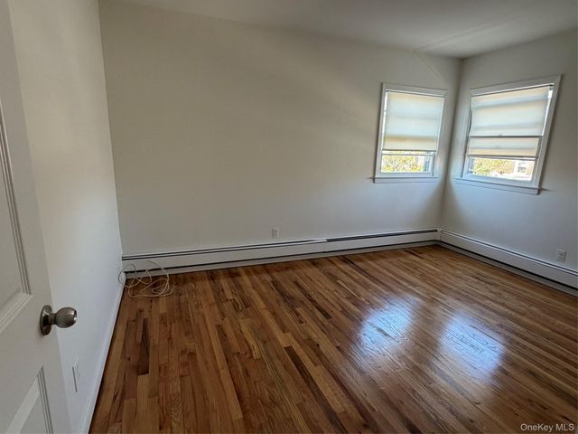 561 E Olive Street Upstairs, Long Beach, NY 11561