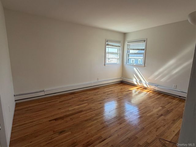 561 E Olive Street Upstairs, Long Beach, NY 11561