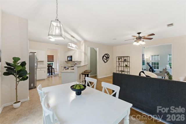 11911 Royal Castle Court, Charlotte, NC 28277