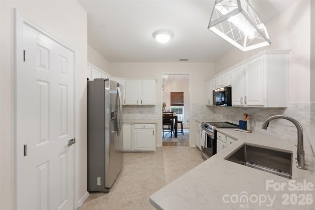 11911 Royal Castle Court, Charlotte, NC 28277