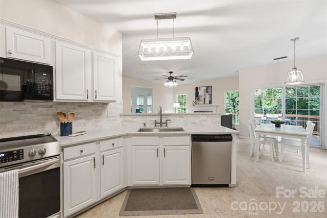 11911 Royal Castle Court, Charlotte, NC 28277
