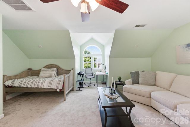 11911 Royal Castle Court, Charlotte, NC 28277