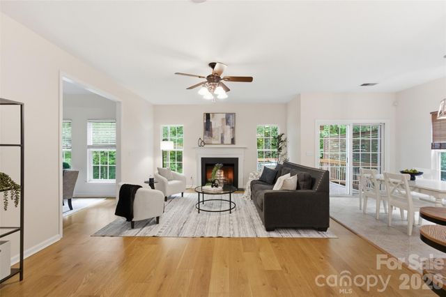 11911 Royal Castle Court, Charlotte, NC 28277