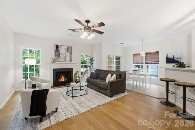 11911 Royal Castle Court, Charlotte, NC 28277