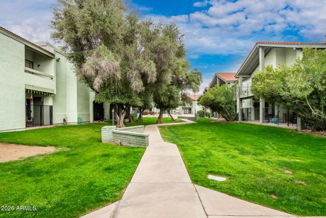 2315 W UNION HILLS Drive 120, Phoenix, AZ 85027