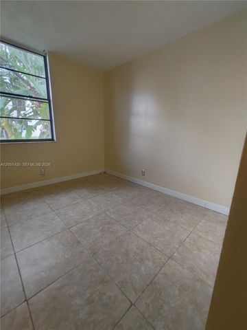 212 Lake Pointe Dr 112, Oakland Park, FL 33309