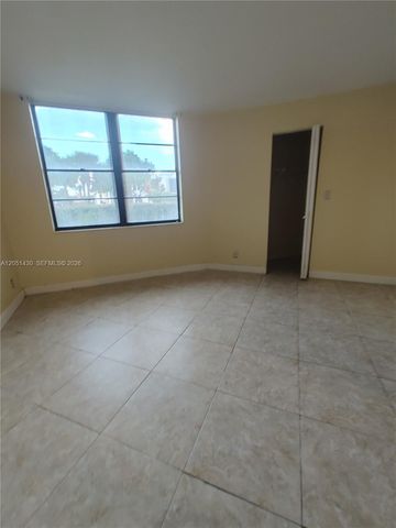 212 Lake Pointe Dr 112, Oakland Park, FL 33309