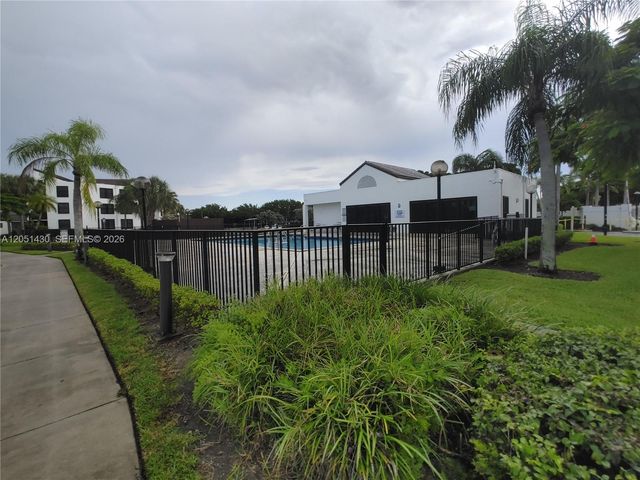 212 Lake Pointe Dr 112, Oakland Park, FL 33309