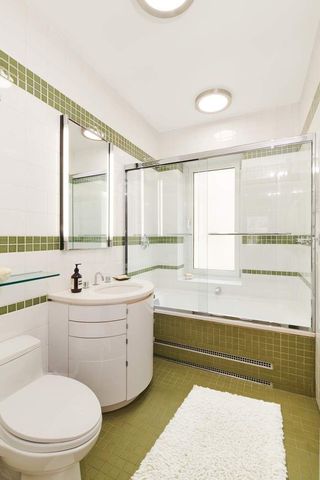 225 E 62nd Street, New York City, NY 10065