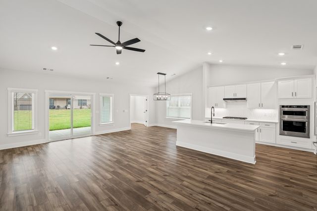 302 Glade Road, Lebanon, TN 37087