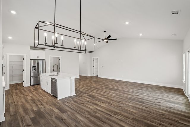302 Glade Road, Lebanon, TN 37087