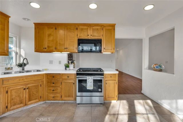 1828 College Greens, Los Banos, CA 93635