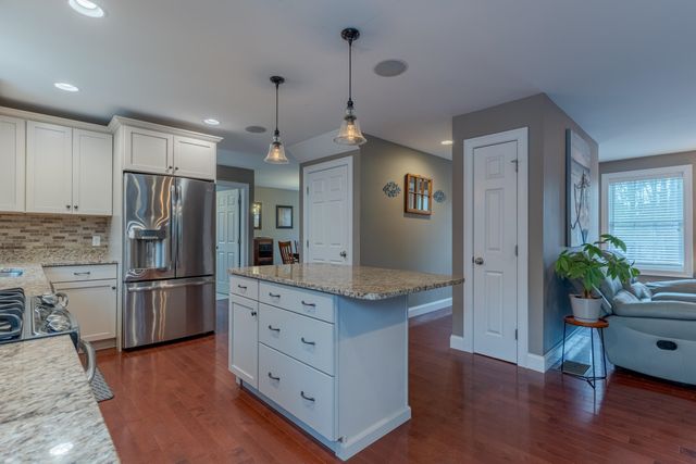 18 Piscataqua Road, Dover, NH 03820