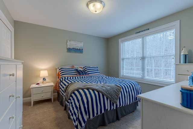 18 Piscataqua Road, Dover, NH 03820