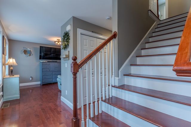 18 Piscataqua Road, Dover, NH 03820