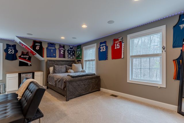 18 Piscataqua Road, Dover, NH 03820