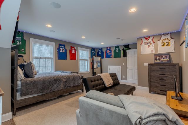 18 Piscataqua Road, Dover, NH 03820