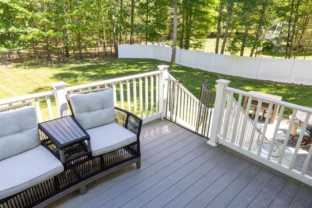 18 Piscataqua Road, Dover, NH 03820