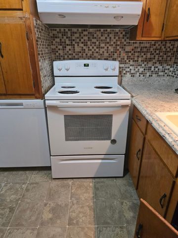 1407 Longview AVE, Salem, VA 24153