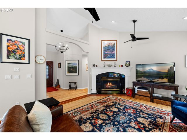 28558 Sw MEADOWS Loop, Wilsonville, OR 97070