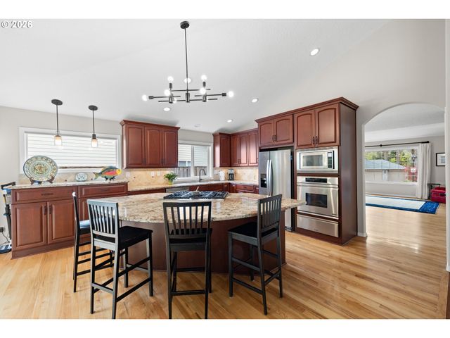 28558 Sw MEADOWS Loop, Wilsonville, OR 97070