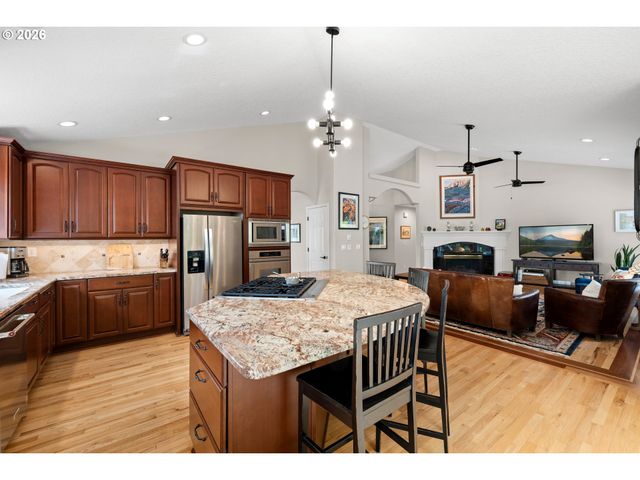 28558 Sw MEADOWS Loop, Wilsonville, OR 97070