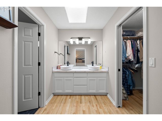 28558 Sw MEADOWS Loop, Wilsonville, OR 97070