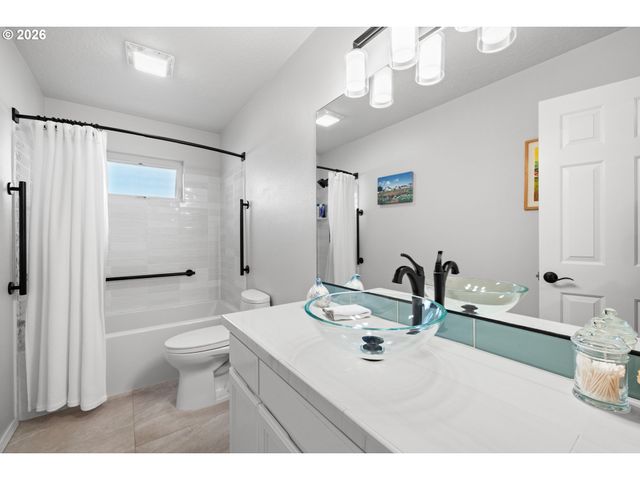 28558 Sw MEADOWS Loop, Wilsonville, OR 97070